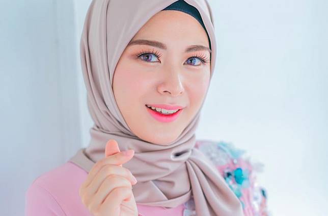 7 Tips Tampil Cantik Menggunakan Hijab - Dijelas.in