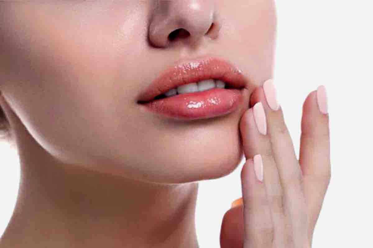 Menyeimbangkan Kelembaban Bibir Agar Tidak Kering - Apakah kegunaan kelenjar ludah? Menjaga Kondisi Bibir