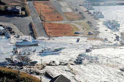 Waspadai Tsunami