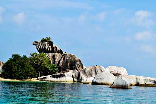 fakta menarik wisata Pantai Tanjung Kalayang di Belitung