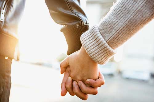  7 cara simple untuk mengungkapkan rasa sayang pada pacar tanpa mengatakannya