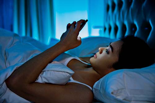 5 Kebiasaan Konyol Pembaca dijelas.in Sering Lakuin Sebelum Tidur