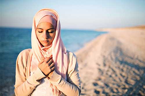 Simak 5 Tips Mudah Makin Khusyuk Dalam Berdoa Agar Ramadhan Makin Berkah