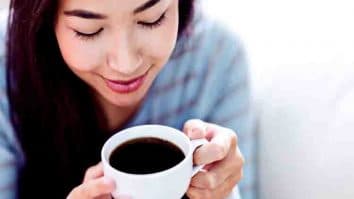 Mengurangi stress - Manfaatnya kopi hitam merangsang saraf pusat dan bisa meningkatkan aneka hormon pada tubuh