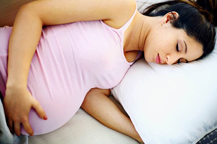 Posisi tidur miring disaat hamil