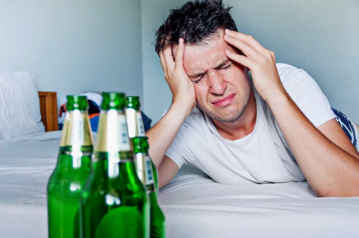 Minuman keras bisa berefek jangka panjang pada otak