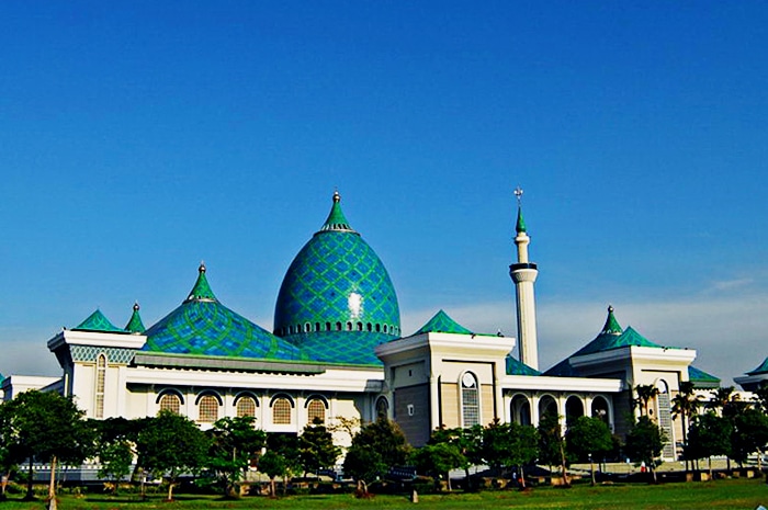 Masjid Terindah di Surabaya : Masjid al-Akbar