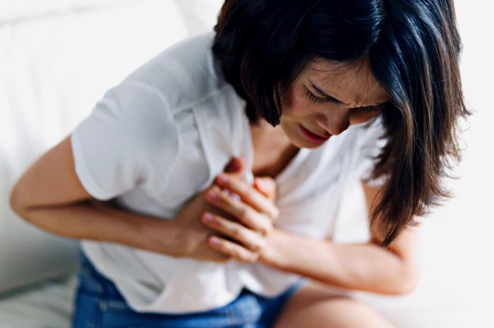 Merasakan Heartburn – Sakit maag yang menyebabkan ini harus segera ditangani