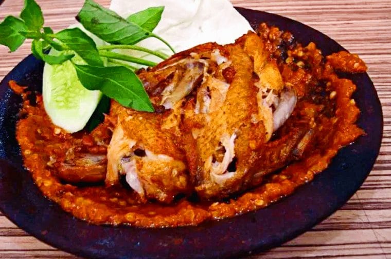Resep Ayam Penyet dengan Terong Ungu - Resep Ayam Penyet Surabaya