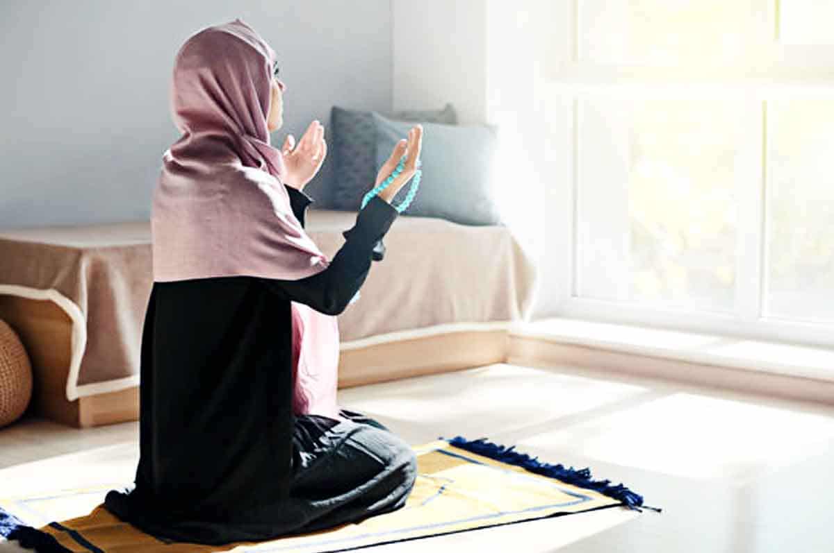 Laa Illaha Illallahu Muhammadur Rasulullah (100x) - Dzikir 10 hari terakhir Ramadhan berupa wirid