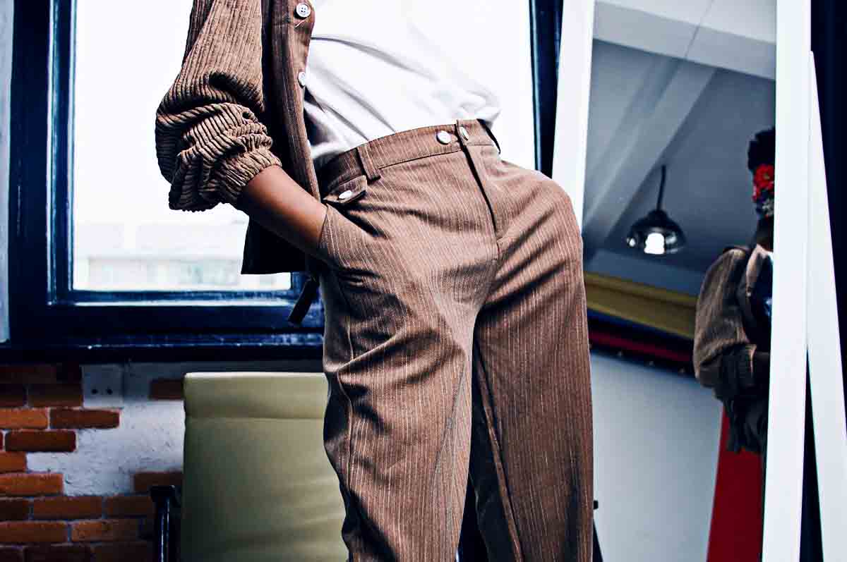 Celana Corduroy - Celana wanita yang lagi ngetren dengan bahan yang nyaman