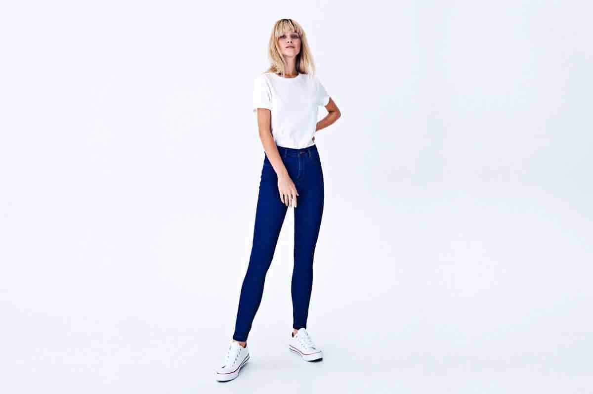 Skinny Jeans - Celana wanita yang lagi ngetren di kalangan remaja