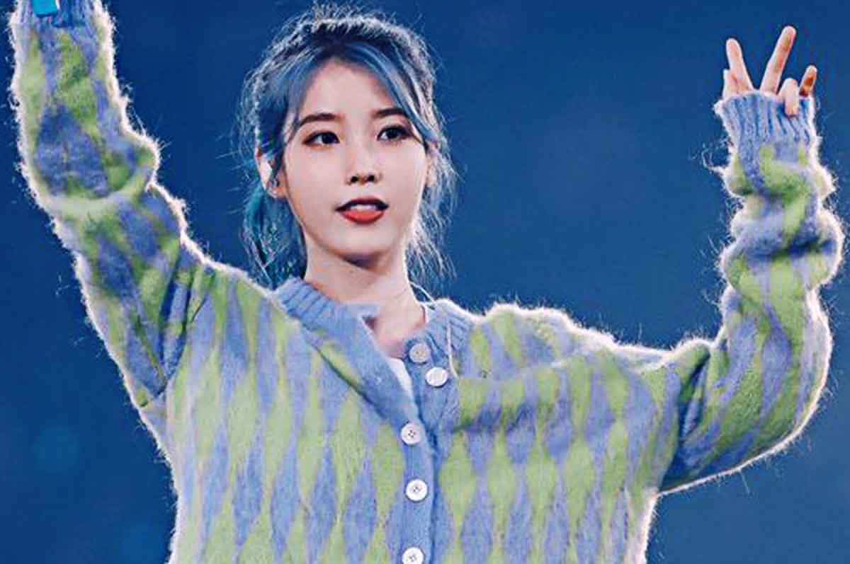 IU - Artis tercantik di Korea Selatan 2020 yang multitalenta