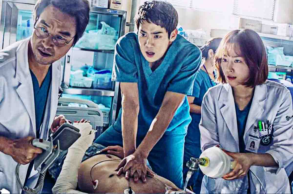Dr. Romantic Series - Drama Korea tentang dokter bedah yang romantis