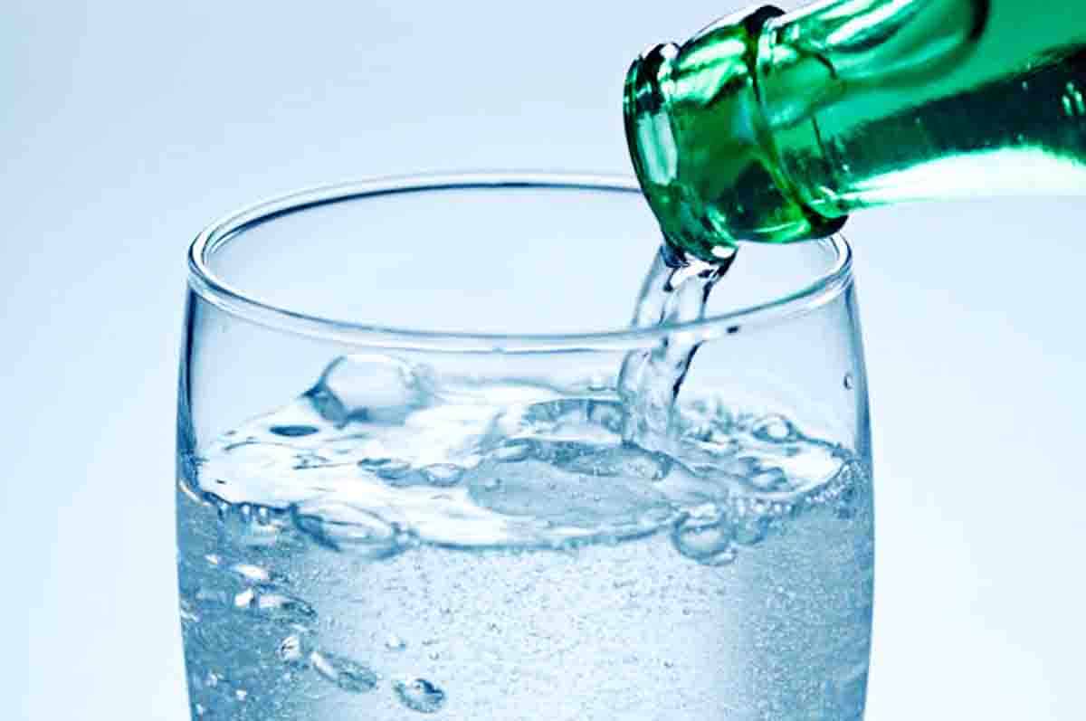 Sterilkan Botol - Cara membuat air berkarbonasi yang harus dilakukan dengan serba bersih