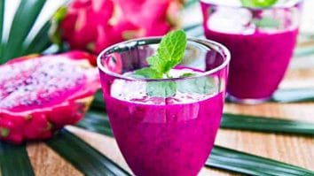 Smoothie Buah Naga - Kalori buah naga untuk diet bisa maksimal jika dibuat minuman segar