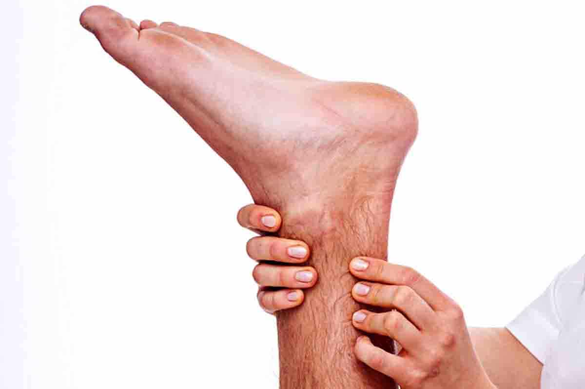 Ruptur Tendon Achilles - Tumit kaki sakit dipijakkan karena cedera
