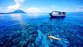 Laut Bunaken - Nama-nama pantai dan laut di Pulau Sulawesi dengan biota laut yang terkenal