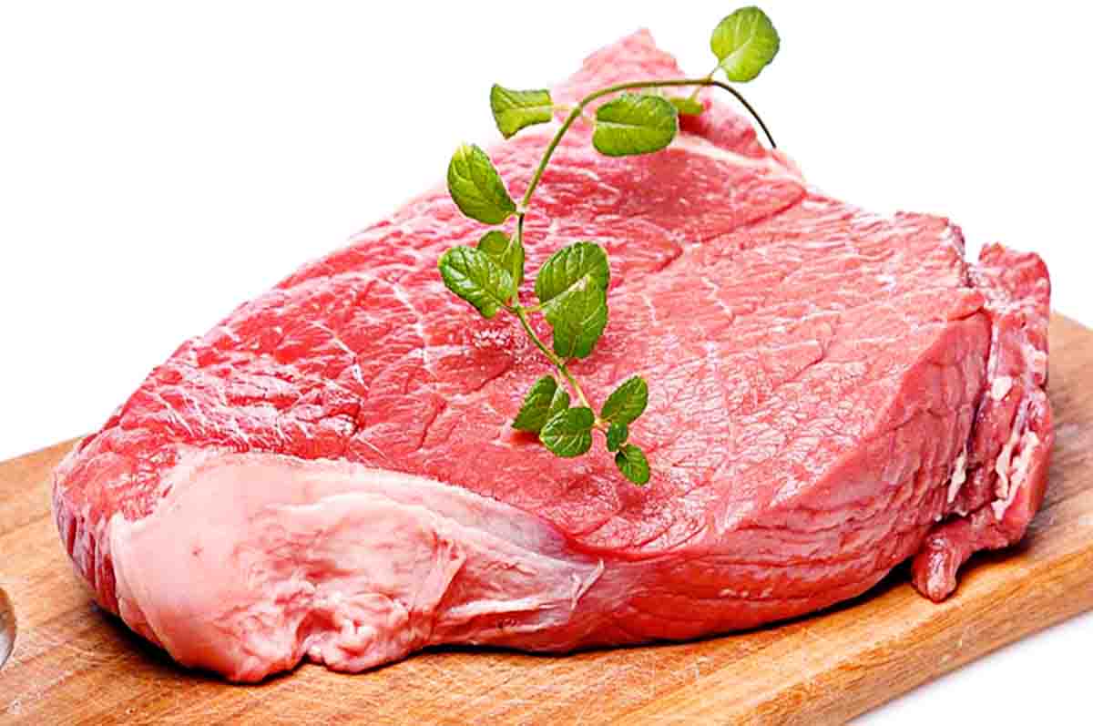 Pilih Daging Kualitas Terbaik - Cara membuat dimsum daging sapi step pertama