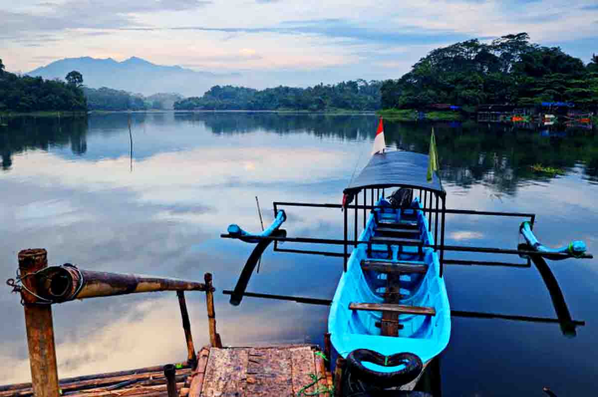Danau Situ Gede - Nama danau di Pulau Jawa yang cocok untuk tempat memancing