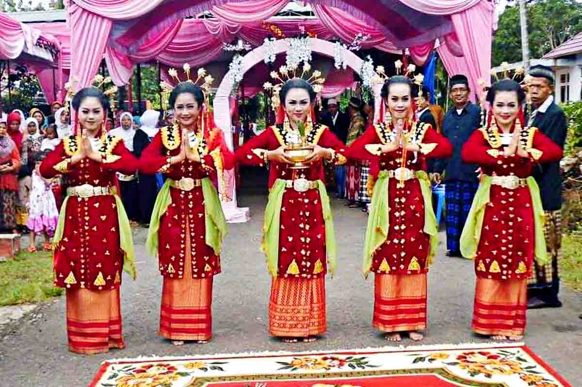 Suku Rejang Bengkulu - Suku-suku di Pulau Sumatera yang menempati beragam bagian di Bengkulu