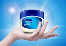 Aroma - Beda vaseline repairing jelly dengan petroleum jelly dari segi bau