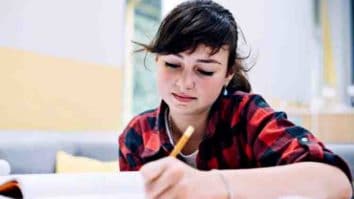 Kegemaran Menulis – Hobi remaja yang bermanfaat untuk skill profesional di masa mendatang