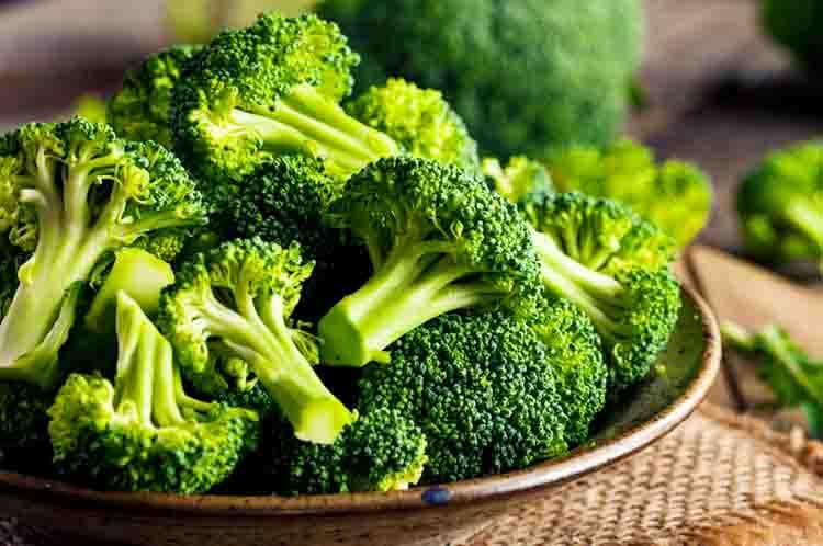 Brokoli - Sayur yang bagus untuk diet dan kaya mineral anti kanker