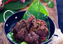 Rendang - Produk makanan Indonesia yang mendunia karena rasanya terkenal lezat