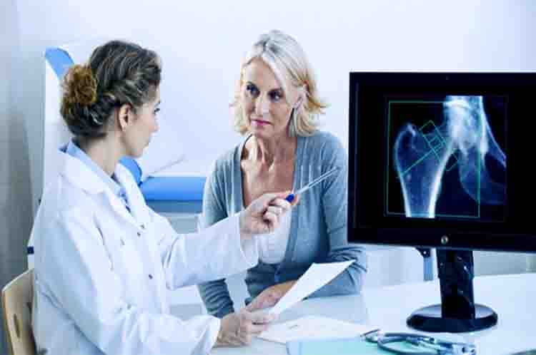9. Tes untuk Osteoporosis – Poin kesembilan yang menjelaskan mengenai penyakit osteoporosis beserta penyebabnya