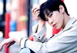 3. Doyoung - Tanggal lahir member NCT di bulan Februari