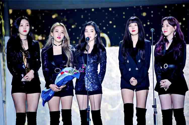 Red Velvet - Pemenang daesang terbanyak yang merupakan girlban dengan MV unik