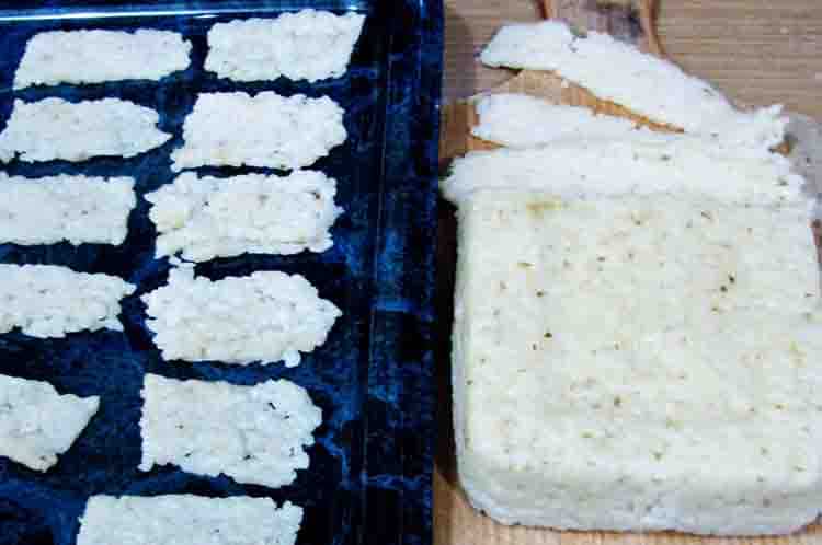 7. Proses Pembentukan - Caranya membuat kerupuk gendar dengan bahan nasi step ketujuh