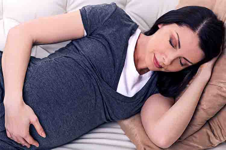 Cukup Istirahat - Puasa saat hamil trimester kedua tidak boleh terlalu lelah