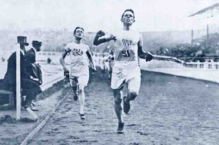 Atletik lari - Olimpiade Atletik Pertama Kali Dilombakan Pada Tahun 776SM dan didalamnya terdapat olahraga lari
