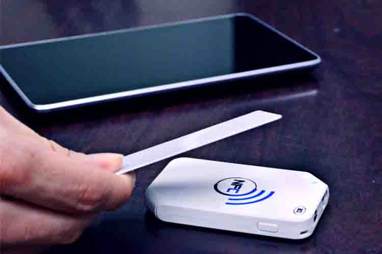 Bagikan kontak - NFC adalah salah satu alat untuk digunakan membagikan kontak