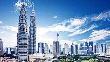 Menara Tertinggi Di Dunia - Menara tinggi di Malaysia diklaim sebagai menara tertinggi di dunia