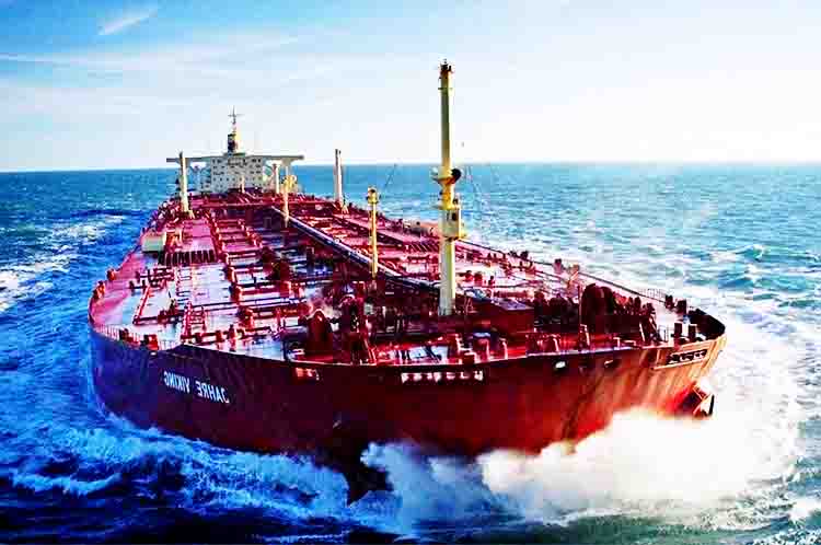 Kapal Tanker - jenis jenis kapal dan fungsinya adalah Kapal tanker yakni untuk mengangkut minyak