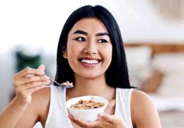 Oatmeal - makanan yang terbuat dari gandum adalah oatmeal