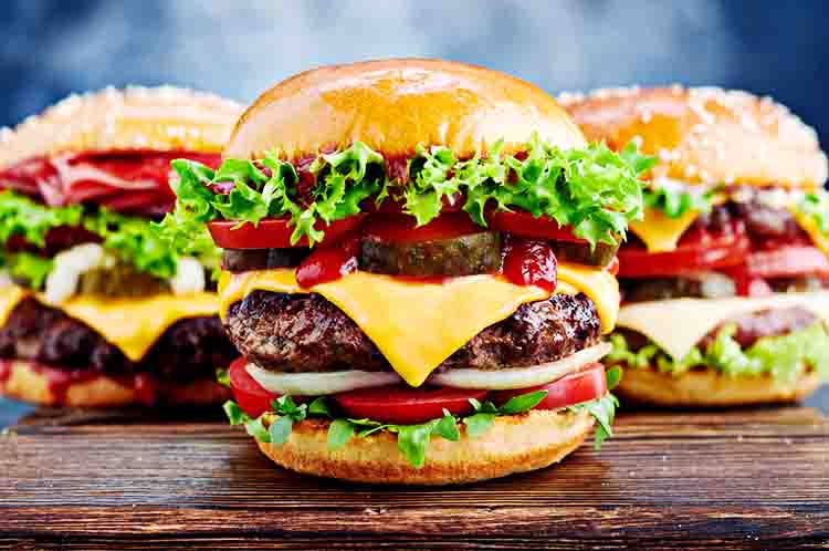 Hamburger - urutan makanan terenak di dunia dimulai dari hamburger