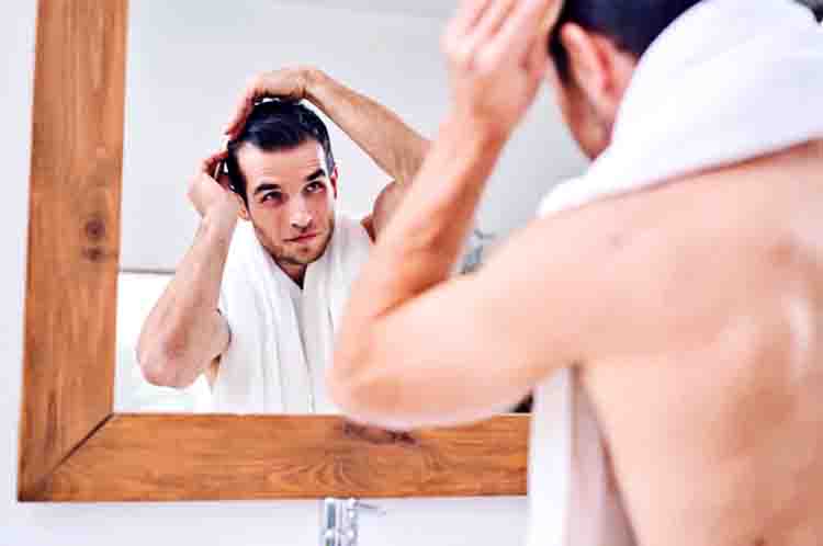 Pakailah Hair Tonic - Cara cepat memanjangkan rambut pria dalam 1 minggu adalah dengan memakai hair tonic