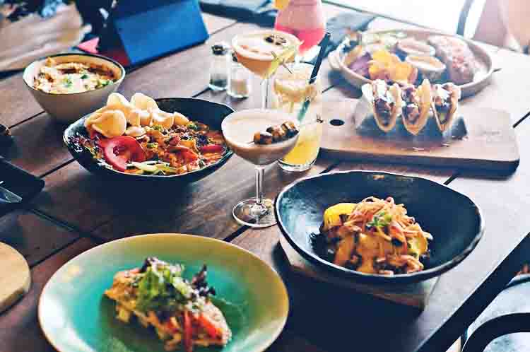 Wilshire - Tempat makan romantis di Jakarta yang murah adalah di Wilshire