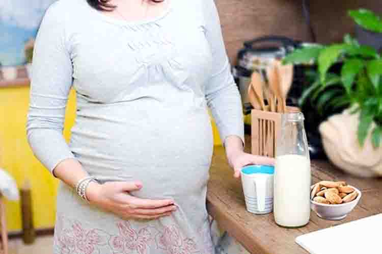 Konsumsi Susu Tanpa Pasteurisasi - Pantangan hamil 3 bulan adalah konsumsi susu tanpa pasteurisasi