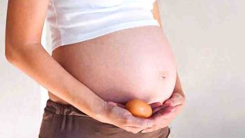 Menambah Zat Besi - Manfaat telur rebus untuk ibu hamil trimester 3 adalah untuk menambah zat besi