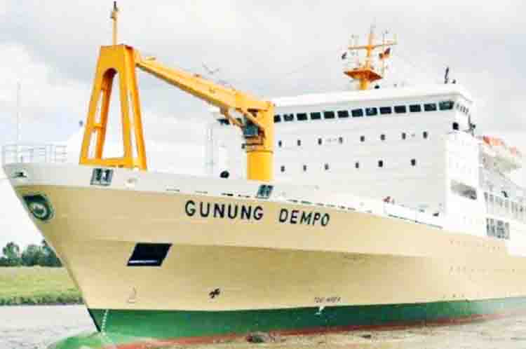 Kapal Gunung Dempo - Kapal penumpang terbesar di Indonesia salah satunyaadalah Kapal Gunung Dempo