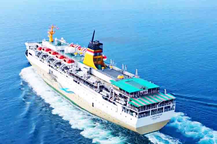 Kapal Labobar - Kapal penumpang terbesar di Indonesia salah satunyaadalah Kapal Labobar